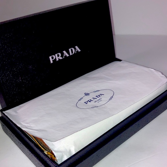 Prada Saffiano Metal Argilla zipped long wallet - Picture 14 of 17